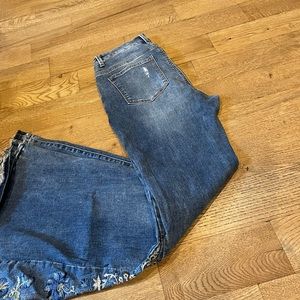 Lucky & Blessed mid rise flares